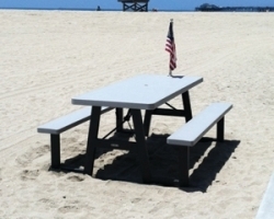 Seal Beach may return benches to the beach
