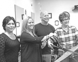 Ribbon cutting marks salon’s beginning