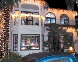 Seal Beach Chamber sets Holiday Décor Contest