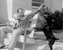 tn_01.pet.story.mr._thomas_dog.yoyo