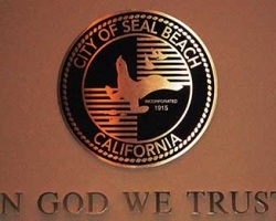 Seal Beach planners: eliminate height variations for “dog houses”