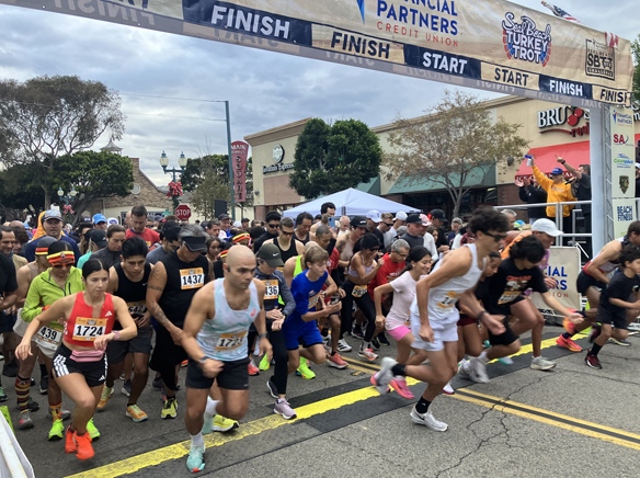 Seal Beach Turkey Trot 2025 takes off in dry Saturday morning