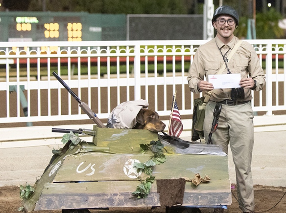 Soldiers take top prize in LARC Halloween Contest