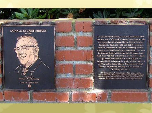 Huntington Beach mayor’s plaque vandalized, stolen